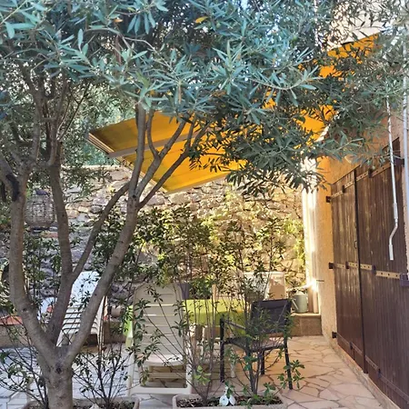 Charming House Just A Few Minutes From The 생트막시메